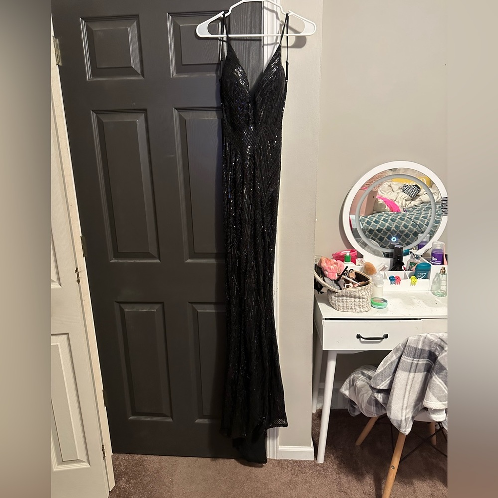 Black dress, size small, from shein, backless